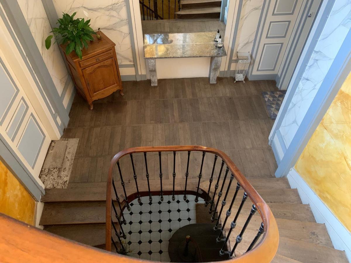 T2 - Au calme RoyaLoire - château à vue - luxe, rénové 2022 Blois Exterior foto